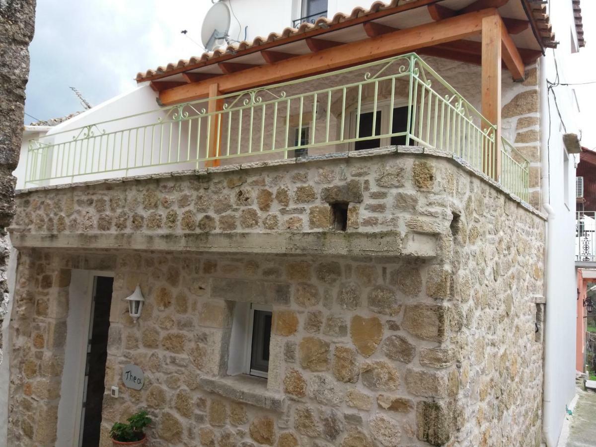 Spiti Thea Makrádes Exterior foto